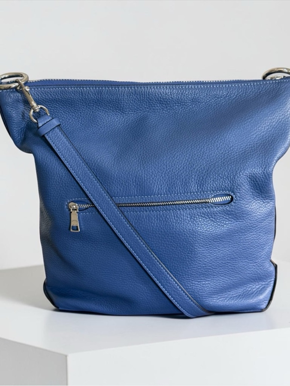 Authentic Coach Abby Blue Pebbled Leather Duffle Bag Handbag Crossbody! COA! - Picture 4 of 13